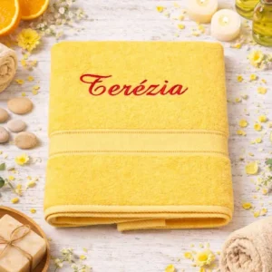 vysivana-osuska-s-menom-terezia-citronova-lawli Žltá vyšívaná froté osuška s červeným kaligrafickým nápisom Terézia