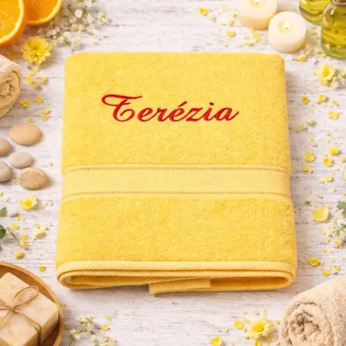 vysivana-osuska-s-menom-terezia-citronova-lawli Žltá vyšívaná froté osuška s červeným kaligrafickým nápisom Terézia