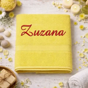 vysivana-osuska-s-menom-zuzana-citronova-lawli Citrónovožltá vyšívaná froté osuška s červeným kaligrafickým nápisom Zuzana