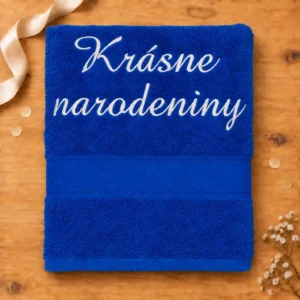 vysivana-osuska-s-napisom-krasne-narodeniny Kráľovská modrá vyšívaná froté osuška s bielym kaligrafickým nápisom Krásne narodeniny