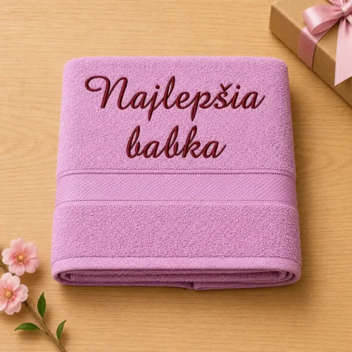 vysivana-osuska-s-napisom-najlepsia-babka-staroruzova-lawli Staroružová vyšívaná froté osuška s bordovým kaligrafickým nápisom Najlepšia babka