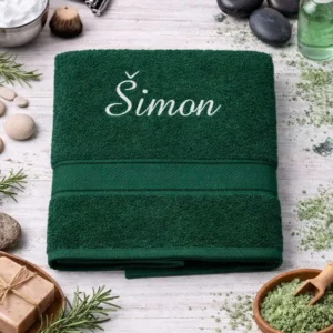 vysivana-osuska-s-menom-simon-tmavozelena-lawli Tmavozelená vyšívaná froté osuška s bielym kaligrafickým nápisom Šimon